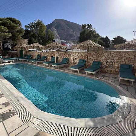 Santa Magia Hotel คามารี ภายนอก รูปภาพ