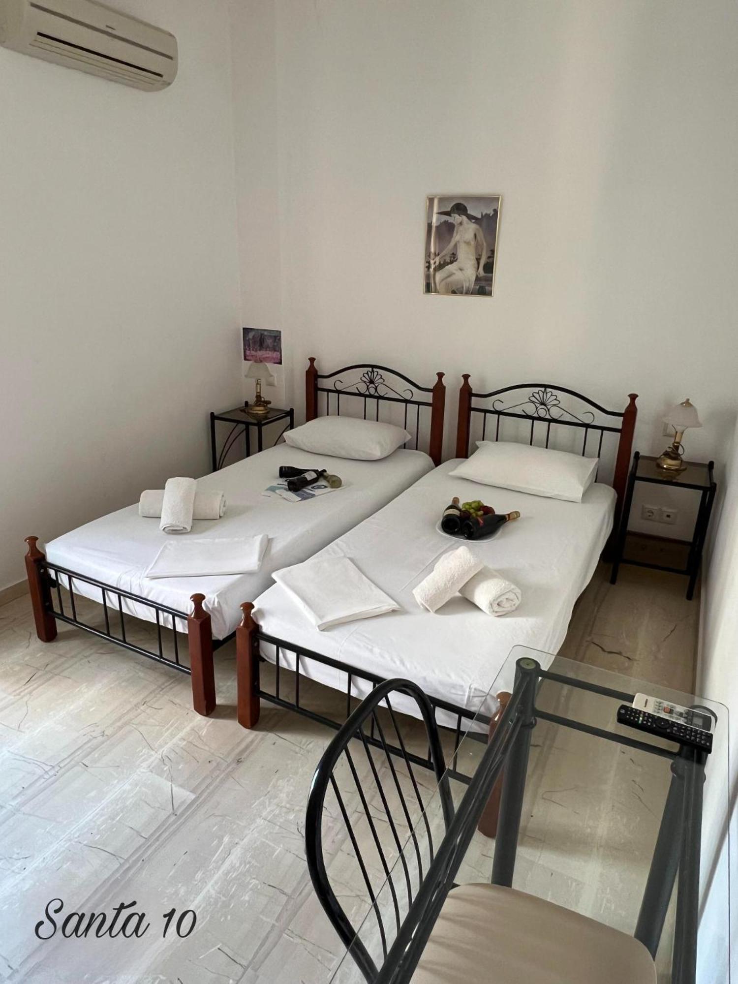 Santa Magia Hotel คามารี ภายนอก รูปภาพ